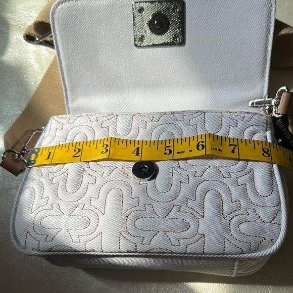 True Religion White and Tan Quilted Crossbody Bag with Gold Clasp - Picture 14 of 16